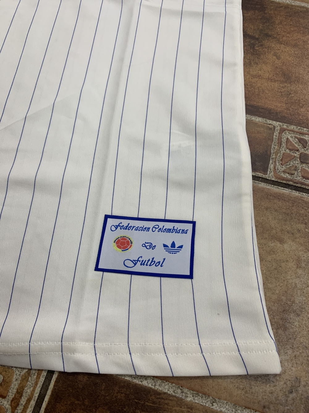 adidas Originals Colombia 2026 World Cup Terrace Icon Lifestyle Jersey Size M - Picture 3 of 6